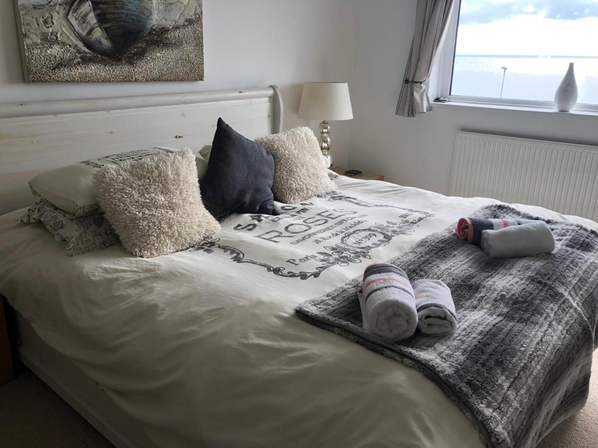 Stunning Beach Front House - Sleeps 6 Pwllheli Exteriér fotografie